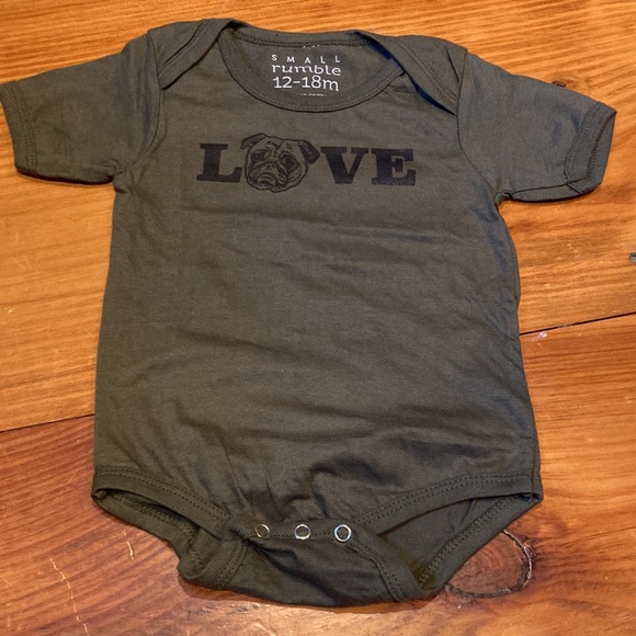 NWOT! SMALL RUMBLE 12-18M Pug Screen Printed Body Suit SS Unisex - Picture 12 of 14